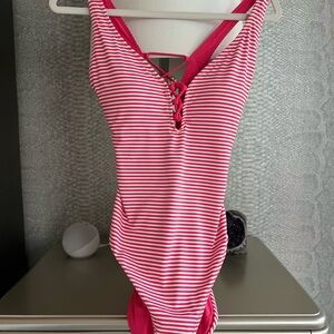 Tommy Bahama NWT Breaker Bay Reversible Lace Back Swimsuit Women’s Size 14 Coral